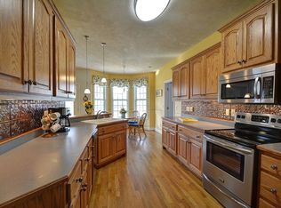 4005 Pine Grove Rd, Versailles, KY 40383