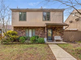 7 Sheffield Ct, East Brunswick, NJ 08816