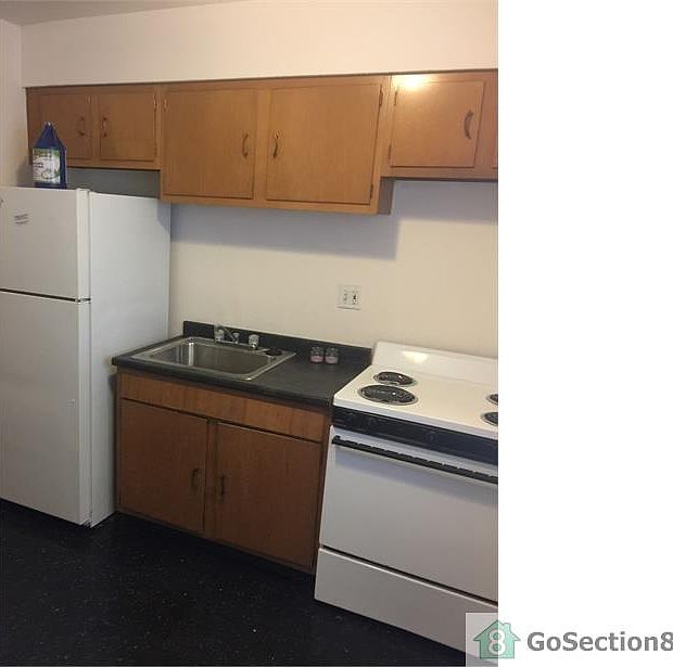 1st image of 8518 N Broadway APT 1