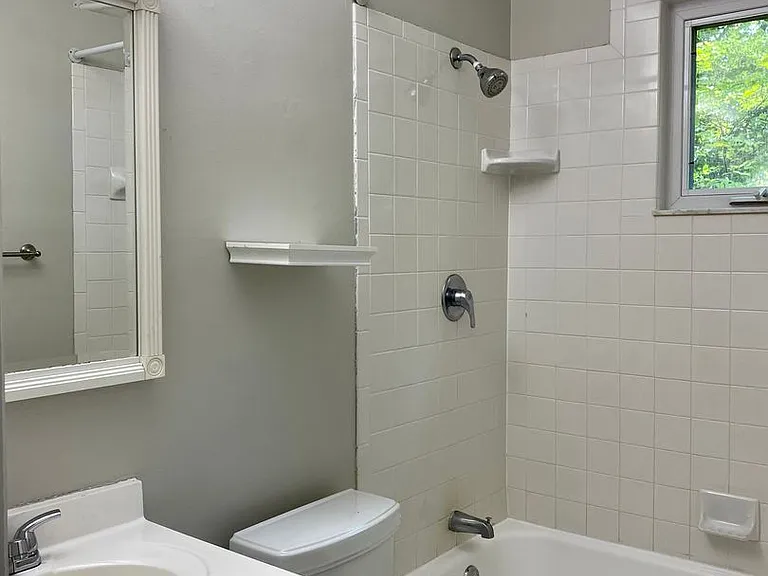 1938 Fairfield Dr — Photo 18