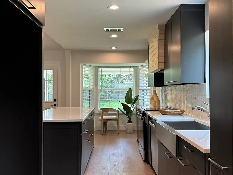2731 Kimberly Dr — Photo 3