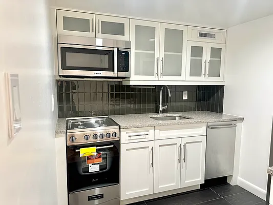 Rented by Corcoran | media 12