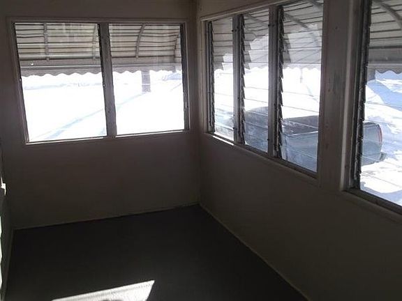 2. 29 S. Jessie Front Porch