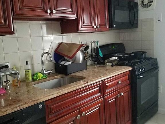 3rd image of 2207 Center Ave APT C