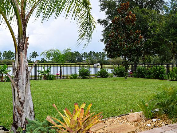 5th image of 325 Palazzo Cir