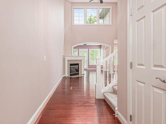 4th image of 1032 Arcadia Blvd