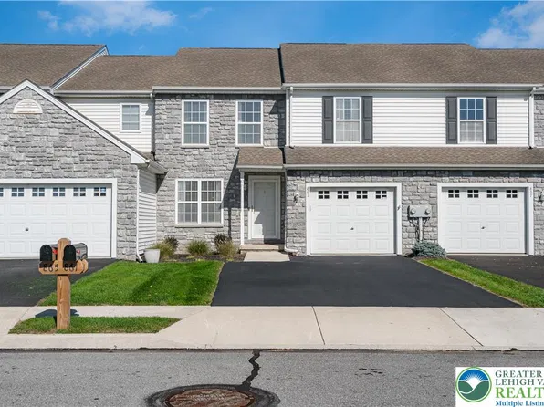 861 N Fork Dr, Easton, PA 18040