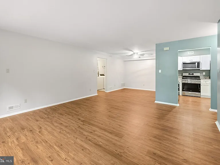 169 Bradford Ct #A — Photo 5