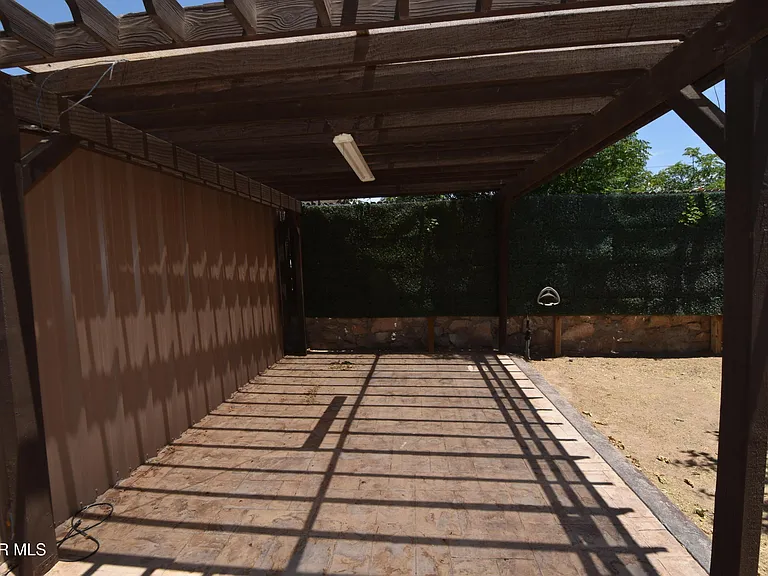 10800 Saigon Dr — Photo 28