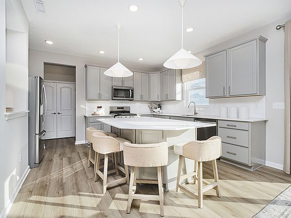 7th image of this home