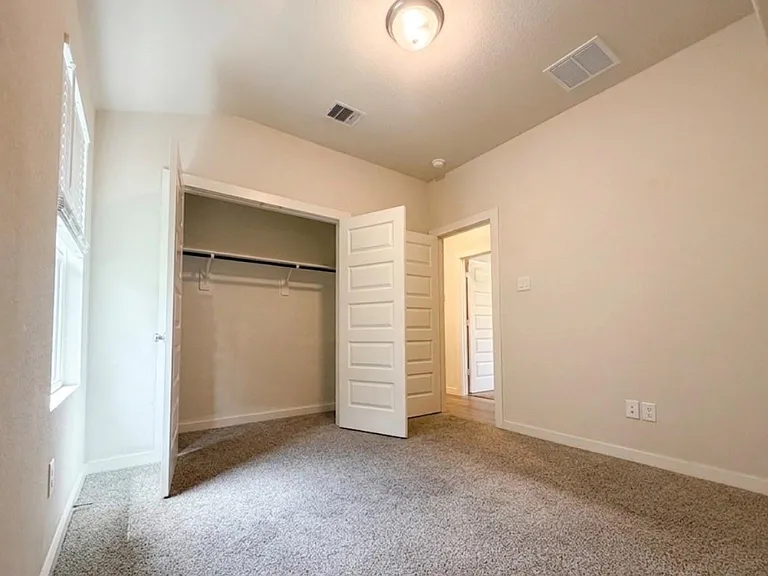 5549 Madden Ln — Photo 2