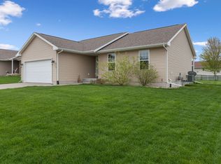 2713 Shaman Ave SW, Cedar Rapids, IA 52404