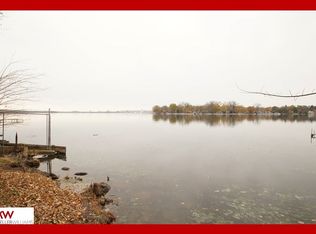 16 Waunona Woods Ct, Madison, WI 53713