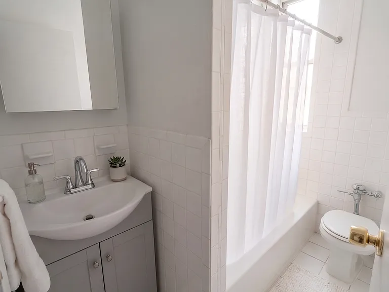 201 W 92nd St #2B — Photo 6