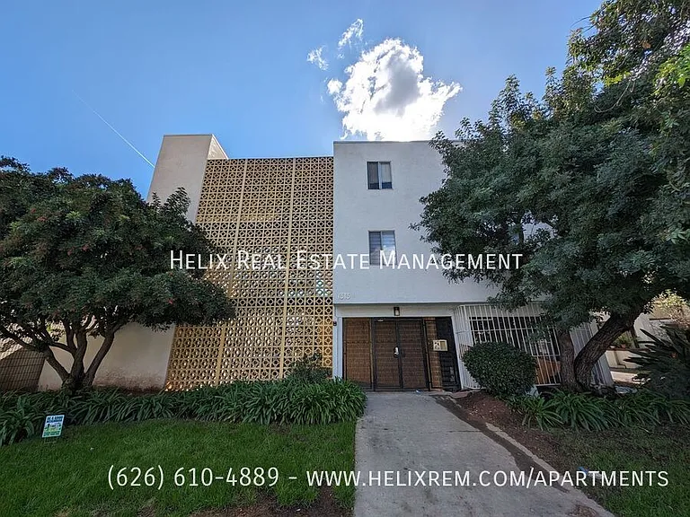 1313 Huntington Dr #7 — Photo 2
