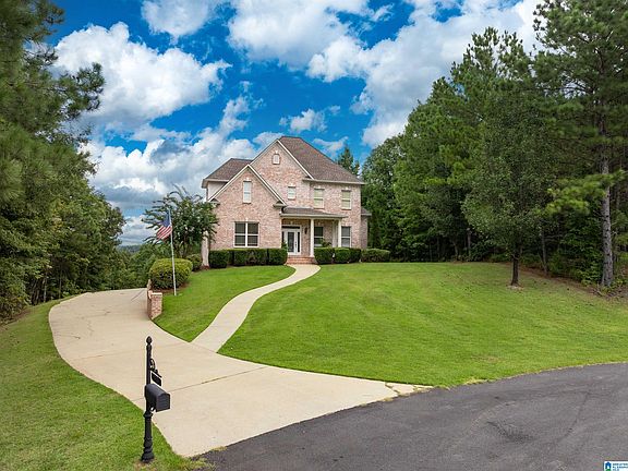 2nd image of 2000 Shadow Oaks Cir