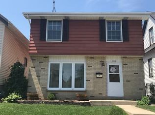 2735 S 15th Pl, Milwaukee, WI 53215