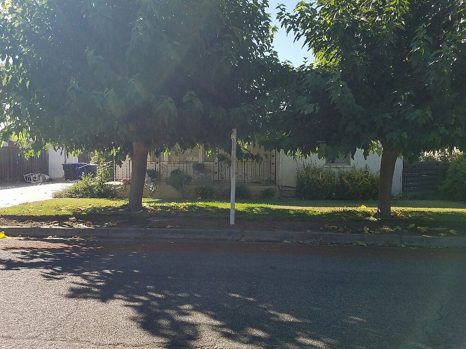2nd image of 207 Sonoma Ave
