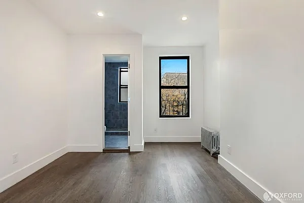 Rented by Oxford Property Group | media 33