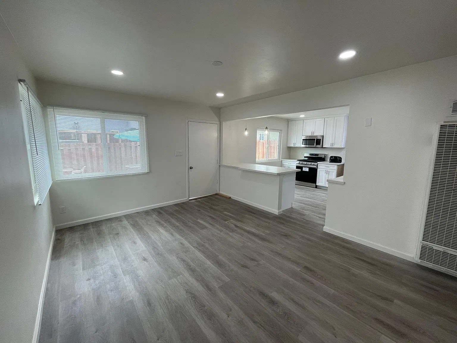 322 S 49th St — Photo 3