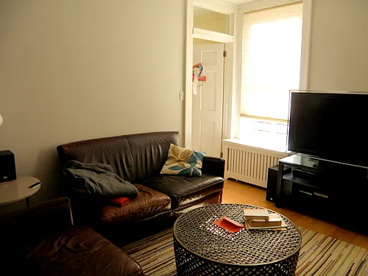 Rented by Vespa Properties Group | media 29