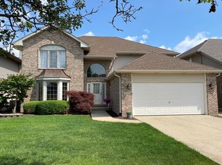 5320 W 109th St, Oak Lawn, IL 60453
