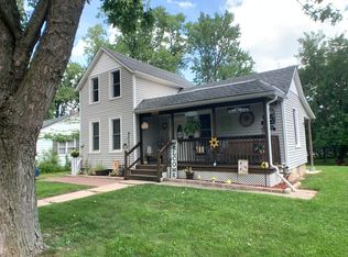 1509 Guiles Ave, Mendota, IL 61342