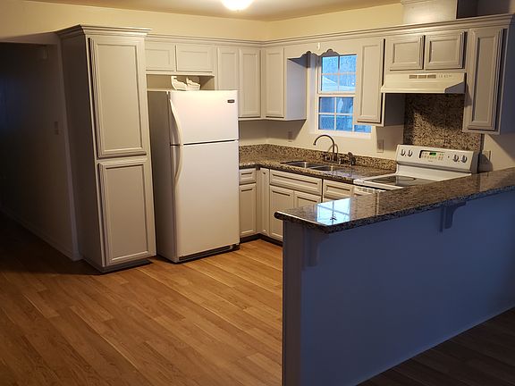 2nd image of 1117 W Jasmine Ave