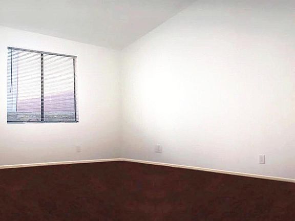 5th image of 1067 Saint Louis Ave