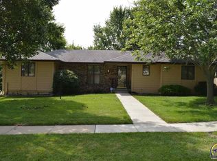 2301 SW Alameda Dr, Topeka, KS 66614