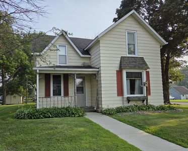 201 1st St SE, Hayfield, MN, 55940