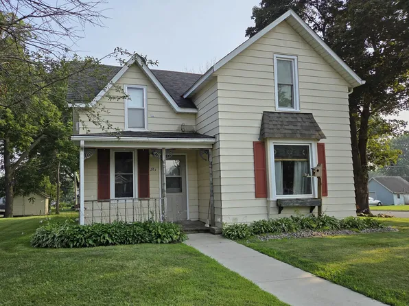 201 1st St SE, Hayfield, MN 55940