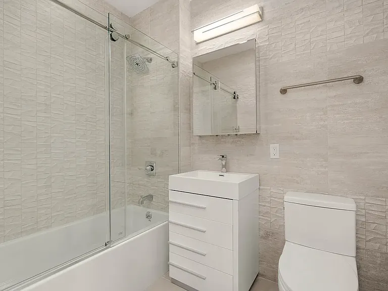 2833 Brighton 3 St #4C — Photo 6