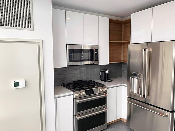 5th image of 192 2nd St #3E