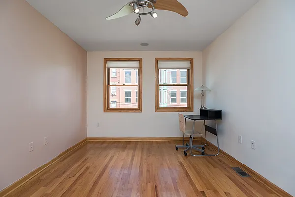 Sold by Nestseekers | media 16