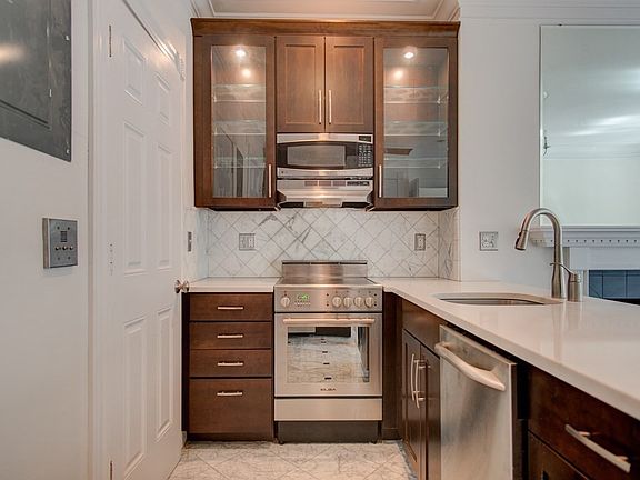 2nd image of 395 Marlborough St #7