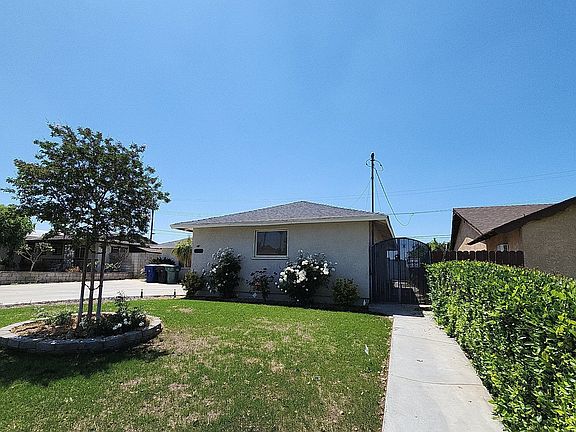 2nd image of 10394 Cochran Ave