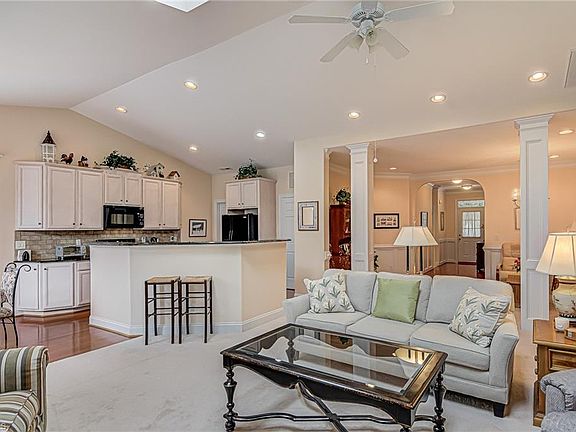 5th image of 2 Liberty Square Cir