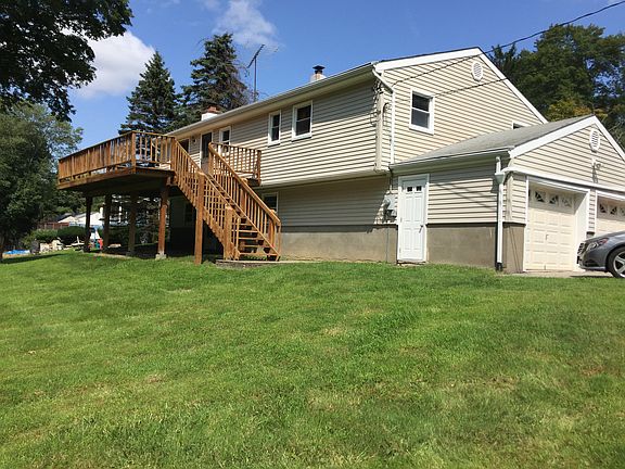 4th image of 305 Overlook Ct