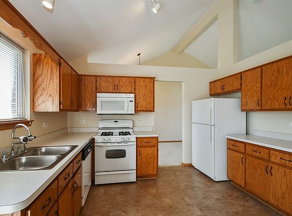 5th image of 4653 Oakridge Ave