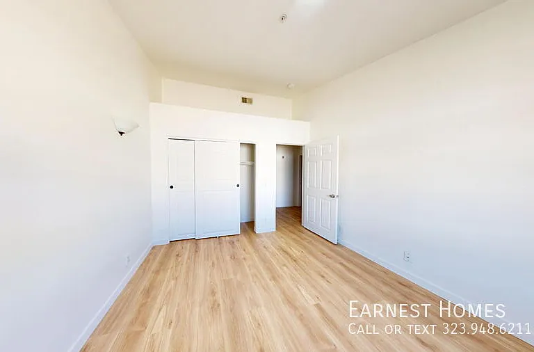 18347 Saticoy St #31 — Photo 16