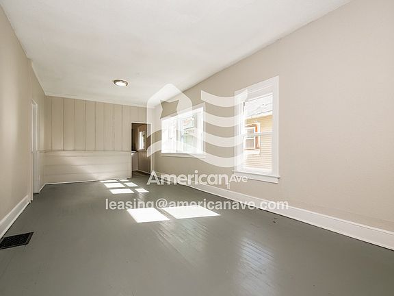 712073_005_living_room_13681146.jpg