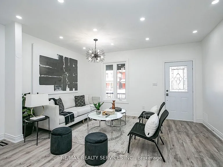 20 Somerset Ave E — Photo 5