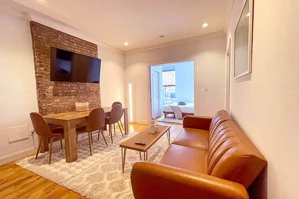 Rented by REAL New York | media 16