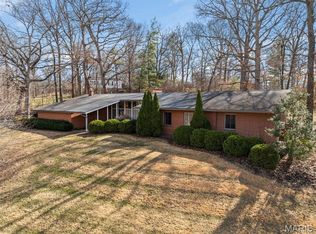 28 Black Oak Dr, Saint Louis, MO