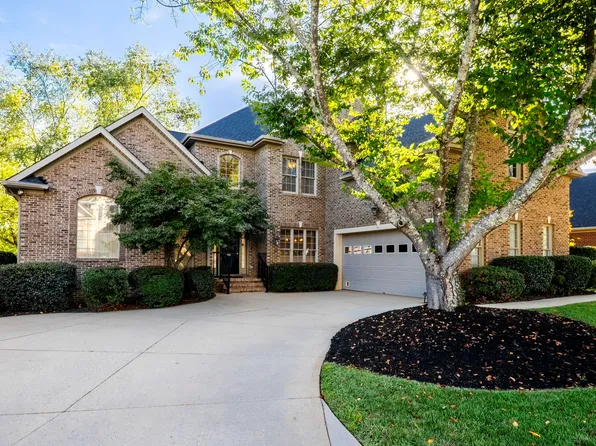 700 Mossy Ledge Ln, Simpsonville, SC 29681