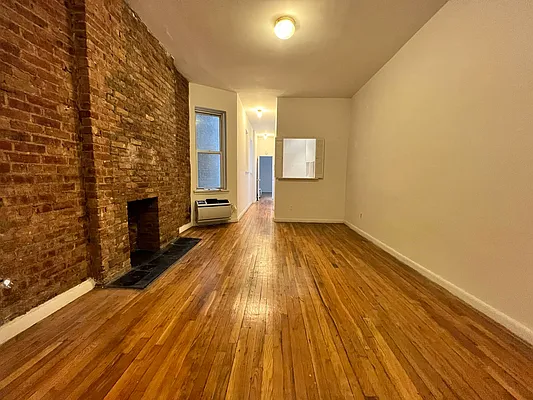 Rented by Bond New York | media 1