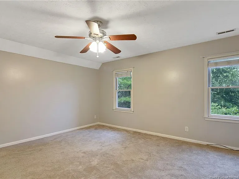 405 Bannerman Ct — Photo 30