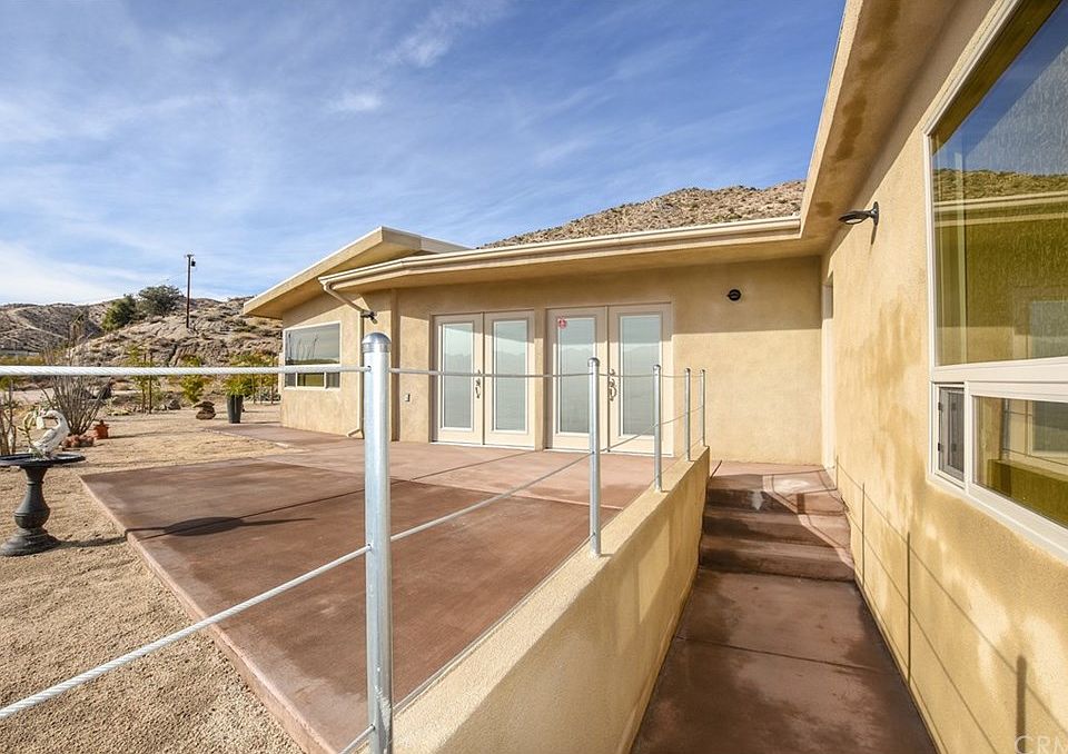 1st image of 55836 Sunnyslope Dr