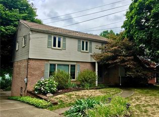126 Westbury Dr, Coraopolis, PA 15108